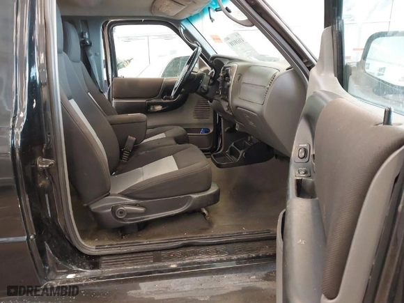 2005 Ford Ranger XL with VIN 1FTYR14U75PA25682, listed as a IAAI auction lot 41610110 with 130,527 mi miles. Bid and sale history available at carsss.com. Image 5.