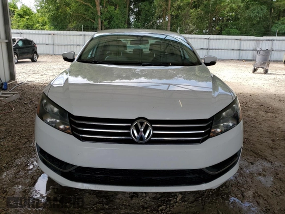 2014 Volkswagen Passat SE z VIN 1VWBT7A34EC075708, wystawiony jako Copart lot #57662405 z przebiegiem 78 077 mil mil oraz Szkoda całkowita • Salvage title. Historia ofert i sprzedaży dostępna na DreamBid. Obrazek 5.