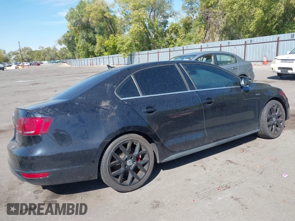 2014 Volkswagen Jetta GLI Autobahn с VIN 3VW5T7AJ3EM267647, выставлен на аукционе IAAI как лот 40507643 с пробегом 95 048 миль миль и . История ставок и продаж доступна на DreamBid. Изображение 13.