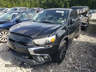2018 Mitsubishi Outlander SE z VIN JA4AP3AW1JU015633, wystawiony jako Copart lot #64903445 z przebiegiem Nie podano mil oraz Czysty tytuł • Clean title. Historia ofert i sprzedaży dostępna na DreamBid. Obrazek 1.