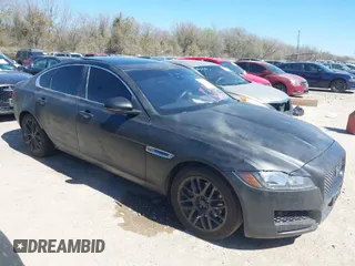 2019 Jaguar XF 25t Premium with VIN SAJBD4FX3KCY79425, listed as a IAAI auction lot 41813505 with 64,787 mi miles. Bid and sale history available at carsss.com. Image 1.