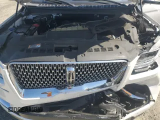 2019 Lincoln Navigator Reserve with VIN 5LMJJ2LT1KEL19974, listed as a Copart auction lot 62643925 with 64,030 mi miles and Salvage title. Bid and sale history available at DreamBid. Image 12.