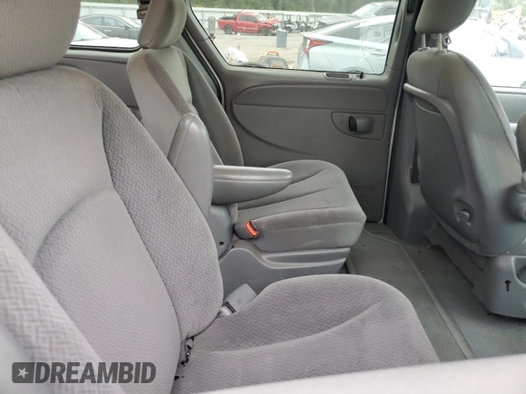 2005 Dodge Caravan with VIN 1D4GP24RX5B110826, listed as a Copart auction lot 82460834 with 157,308 mi miles and Salvage Title. Bid and sale history available at carsss.com. Image 11.