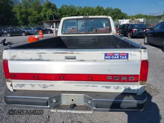 1990 Ford F-150 z VIN 1FTDF15N1LNA49113, wystawiony jako IAAI lot #42831924 z przebiegiem 48 253 mil mil oraz . Historia ofert i sprzedaży dostępna na DreamBid. Obrazek 8.
