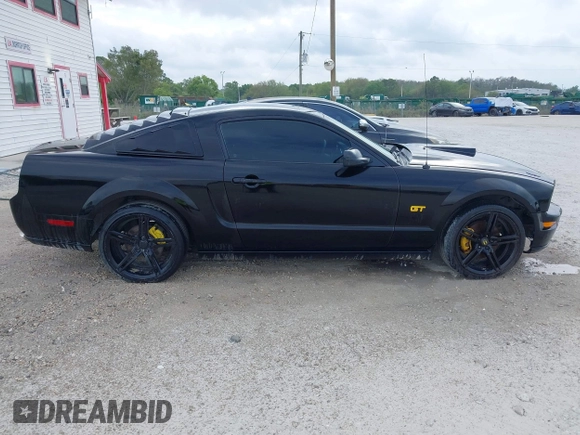 2007 Ford Mustang GT Deluxe with VIN 1ZVFT82HX75212885, listed as a IAAI auction lot 41451483 with 158,566 mi miles. Bid and sale history available at carsss.com. Image 13.