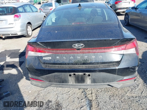 2023 Hyundai Elantra SEL z VIN KMHLM4AG6PU623478, wystawiony jako IAAI lot #40790315 z przebiegiem 14 654 mil mil oraz . Historia ofert i sprzedaży dostępna na DreamBid. Obrazek 17.