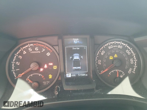 2020 Toyota Tacoma SR z VIN 3TYSX5EN1LT000617, wystawiony jako Copart lot #55799205 z przebiegiem 51 584 mil mil oraz Szkoda całkowita • Salvage title. Historia ofert i sprzedaży dostępna na DreamBid. Obrazek 9.