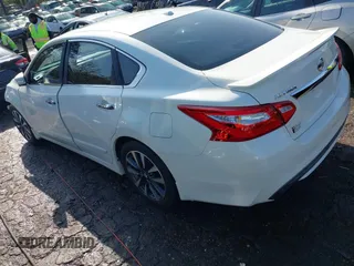 2016 Nissan Altima S z VIN 1N4AL3APXGC202447, wystawiony jako IAAI lot #41923452 z przebiegiem 167 800 mil mil oraz . Historia ofert i sprzedaży dostępna na DreamBid. Obrazek 3.