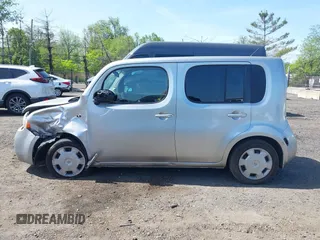2011 Nissan Cube S z VIN JN8AZ2KR1BT205110, wystawiony jako IAAI lot #42152109 z przebiegiem 92 493 mil mil oraz . Historia ofert i sprzedaży dostępna na DreamBid. Obrazek 13.