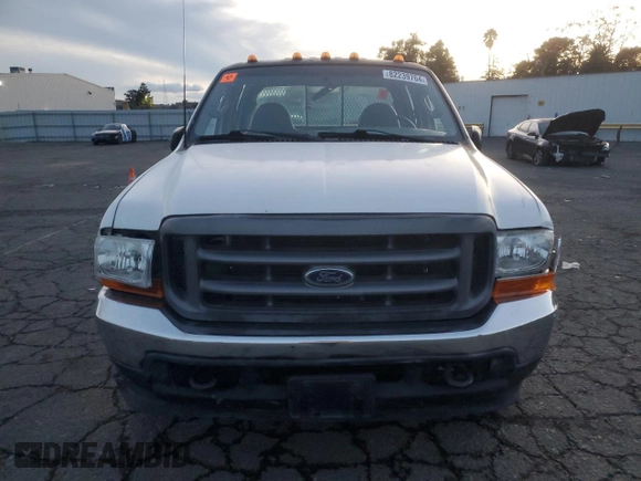 2003 Ford Super Duty F-250 XL with VIN 1FTNW20P43ED09877, listed as a Copart auction lot 82239764 with 227,418 mi miles and Salvage Title. Bid and sale history available at carsss.com. Image 5.