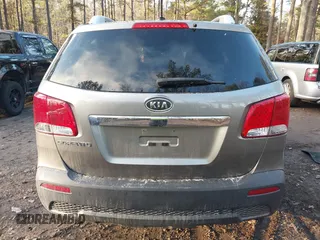 2012 Kia Sorento LX with VIN 5XYKTDA23CG243663, listed as a IAAI auction lot 41160965 with 113,317 mi miles. Bid and sale history available at carsss.com. Image 17.