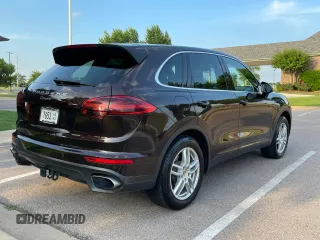 2016 Porsche Cayenne z VIN WP1AA2A28GKA36464, wystawiony jako Copart lot #58605725 z przebiegiem 123 459 mil mil oraz Czysty tytuł • Clean title. Historia ofert i sprzedaży dostępna na DreamBid. Obrazek 4.