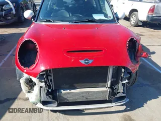 2014 MINI Hardtop S z VIN WMWXM7C52ET969336, wystawiony jako IAAI lot #42112470 z przebiegiem 112 107 mil mil oraz . Historia ofert i sprzedaży dostępna na DreamBid. Obrazek 6.