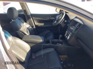 2012 Nissan Maxima SV z VIN 1N4AA5AP6CC840979, wystawiony jako IAAI lot #41315827 z przebiegiem 170 305 mil mil oraz . Historia ofert i sprzedaży dostępna na DreamBid. Obrazek 5.