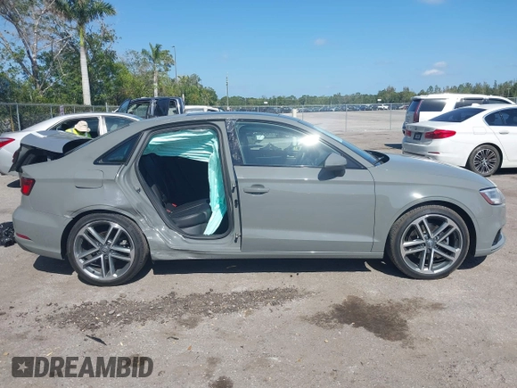 2020 Audi A3 Premium z VIN WAUAUGFFXLA002962, wystawiony jako IAAI lot #42138035 z przebiegiem 22 456 mil mil oraz . Historia ofert i sprzedaży dostępna na DreamBid. Obrazek 14.