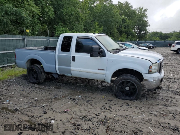 2005 Ford Super Duty F-250 XL with VIN 1FTSX21P15EA43770, listed as a Copart auction lot 65892814 with 136,698 mi miles and Salvage Title. Bid and sale history available at carsss.com. Image 4.
