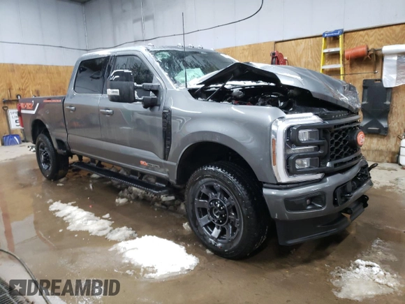 2024 Ford F-350 XL with VIN 1FT8W3BM1REF51296, listed as a Copart auction lot 89250765 with 7,140 mi miles and Salvage Title. Bid and sale history available at DreamBid. Image 4.