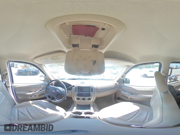 2005 Ford Explorer XLT с VIN 1FMZU63K75UA93316, выставлен на аукционе Copart как лот 61532905 с пробегом 187 189 миль миль и Списание • Salvage title. История ставок и продаж доступна на DreamBid. Изображение 15.