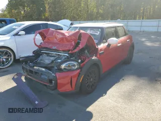 2022 MINI Hardtop 4 Door Cooper z VIN WMW33DK03N2R65288, wystawiony jako Copart lot #75132094 z przebiegiem 29 871 mil mil oraz Szkoda całkowita • Salvage title. Historia ofert i sprzedaży dostępna na DreamBid. Obrazek 1.