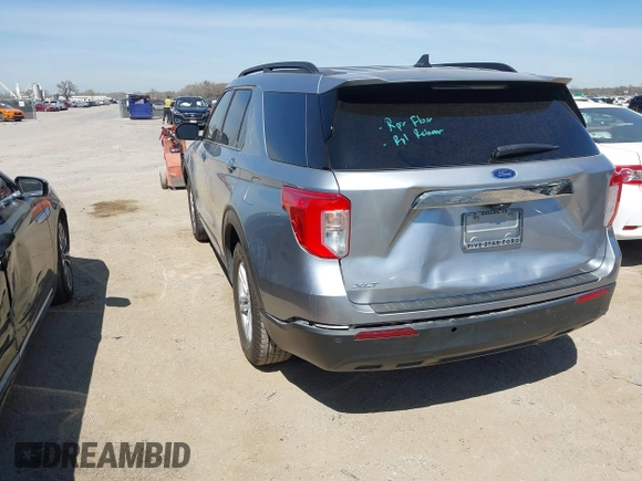 2021 Ford Explorer XLT with VIN 1FMSK7DH4MGB01319, listed as a IAAI auction lot 41860633 with 70,575 mi miles. Bid and sale history available at carsss.com. Image 3.
