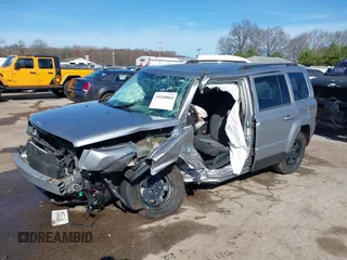 2014 Jeep Patriot Sport with VIN 1C4NJPBBXED859221, listed as a IAAI auction lot 39150084 with 105,102 mi miles. Bid and sale history available at carsss.com. Image 2.