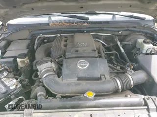 2006 Nissan Pathfinder SE z VIN 5N1AR18W56C642984, wystawiony jako IAAI lot #42063835 z przebiegiem 158 685 mil mil oraz . Historia ofert i sprzedaży dostępna na DreamBid. Obrazek 10.