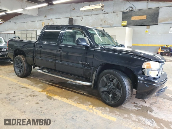 2006 GMC Sierra Denali z VIN 2GTEK63N061214588, wystawiony jako Copart lot #66483814 z przebiegiem Nie podano mil oraz Szkody całkowita. Historia ofert i sprzedaży dostępna na DreamBid. Obrazek 4.
