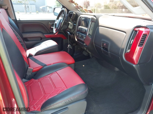 2018 Chevrolet Silverado 1500 LT with VIN 3GCUCRER8JG299111, listed as a IAAI auction lot 42063560 with 99,888 mi miles. Bid and sale history available at carsss.com. Image 5.