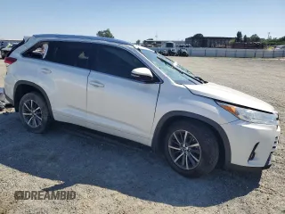 2018 Toyota Highlander SE with VIN 5TDKZRFH9JS528795, listed as a Copart auction lot 54453665 with 114,004 mi miles and Salvage title. Bid and sale history available at DreamBid. Image 4.