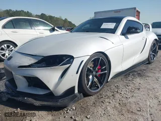 2021 Toyota GR Supra 3.0 with VIN WZ1DB0C08MW043660, listed as a IAAI auction lot 41865609 with 17,463 mi miles. Bid and sale history available at carsss.com. Image 2.