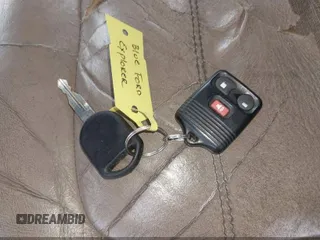 2002 Ford Explorer XLT с VIN 1FMZU73E62ZB39054, выставлен на аукционе IAAI как лот 39803030 с пробегом 207 741 миль миль и . История ставок и продаж доступна на DreamBid. Изображение 11.