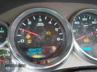 2011 Chevrolet Silverado 1500 LT with VIN 3GCPKSE33BG308883, listed as a IAAI auction lot 42130470 with 232,462 mi miles. Bid and sale history available at carsss.com. Image 7.