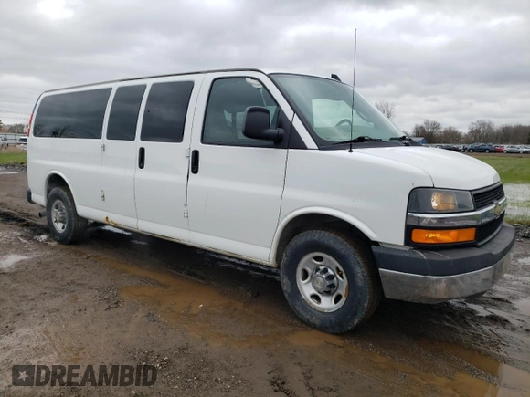 2016 Chevrolet Express Passenger LT with VIN 1GAZGPFG7G1184396, listed as a Copart auction lot 51427105 with 152,008 mi miles and Salvage title. Bid and sale history available at DreamBid. Image 4.