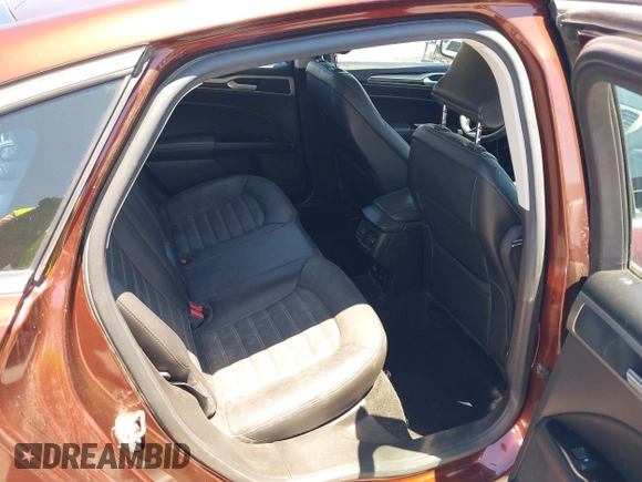 2015 Ford Fusion SE Hybrid с VIN 3FA6P0LU2FR310783, выставлен на аукционе IAAI как лот 42617746 с пробегом 47 264 миль миль и . История ставок и продаж доступна на DreamBid. Изображение 8.