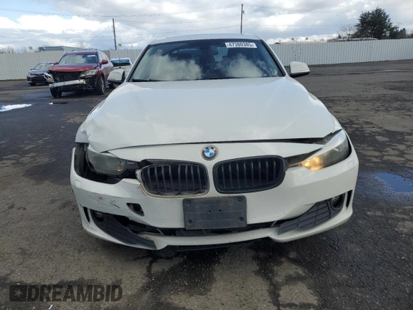 2013 BMW 3 Series 320i xDrive с VIN WBA3C3C54DF981883, выставлен на аукционе Copart как лот 47380385 с пробегом 191 534 миль миль и Списание • Salvage title. История ставок и продаж доступна на DreamBid. Изображение 5.