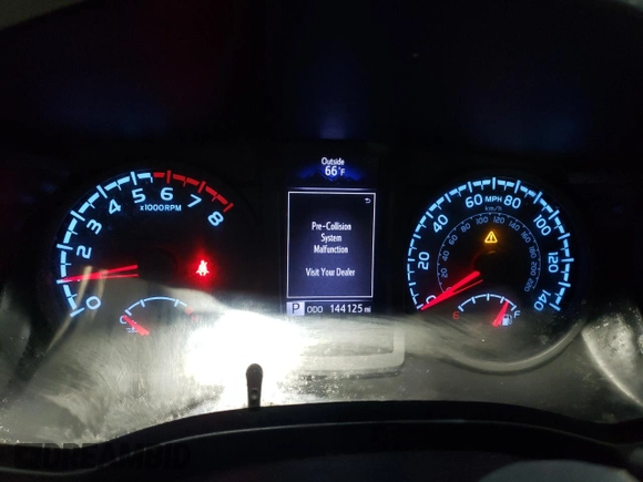 2018 Toyota Tacoma SR z VIN 5TFRX5GN7JX128181, wystawiony jako Copart lot #50954515 z przebiegiem 144 125 mil mil oraz Szkoda całkowita • Salvage title. Historia ofert i sprzedaży dostępna na DreamBid. Obrazek 9.