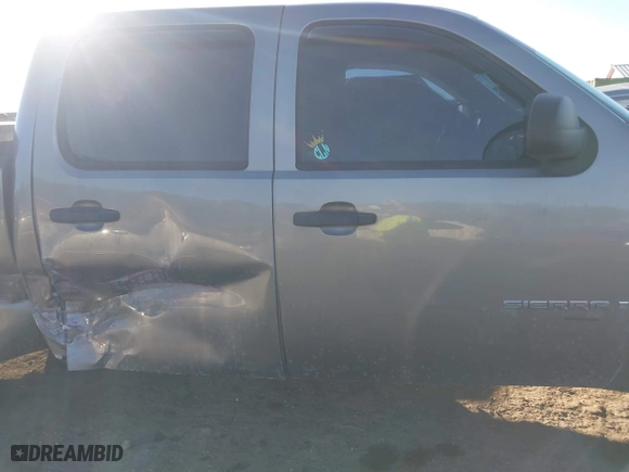 2008 GMC Sierra 1500 Work Truck with VIN 2GTEK133781178421, listed as a IAAI auction lot 41441844 with 213,315 mi miles. Bid and sale history available at carsss.com. Image 14.