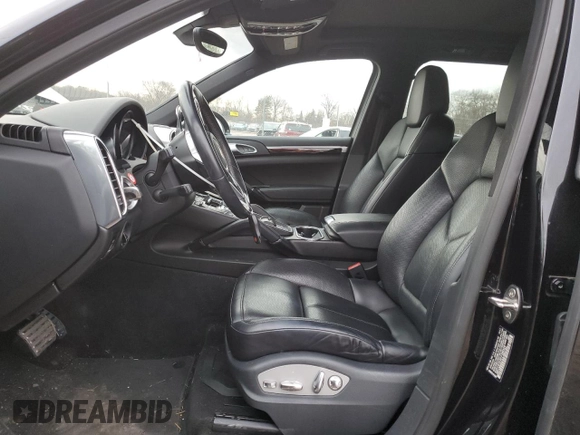 2018 Porsche Cayenne S z VIN WP1AB2A23JLA60752, wystawiony jako Copart lot #44623825 z przebiegiem 86 605 mil mil oraz Szkoda całkowita • Salvage title. Historia ofert i sprzedaży dostępna na DreamBid. Obrazek 7.