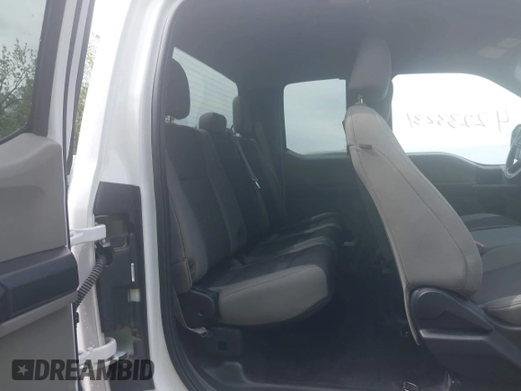 2018 Ford F-150 XL z VIN 1FTFX1E59JKE52129, wystawiony jako IAAI lot #42233231 z przebiegiem 97 262 mil mil oraz . Historia ofert i sprzedaży dostępna na DreamBid. Obrazek 8.
