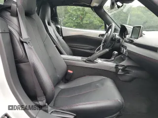 2017 Mazda MX-5 Miata Grand Touring z VIN JM1NDAM70H0104393, wystawiony jako Copart lot #58081805 z przebiegiem 76 279 mil mil oraz Szkoda całkowita • Salvage title. Historia ofert i sprzedaży dostępna na DreamBid. Obrazek 10.