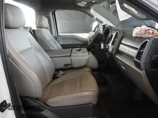 2019 Ford Super Duty F-250 SRW XL with VIN 1FTBF2A61KEE54690, listed as a Copart auction lot 83430304 with 43,609 mi miles and Salvage Title. Bid and sale history available at carsss.com. Image 5.