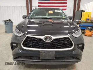 2021 Toyota Highlander XLE with VIN 5TDHZRBH0MS063991, listed as a Copart auction lot 52595065 with Not provided miles and Salvage title. Bid and sale history available at DreamBid. Image 5.