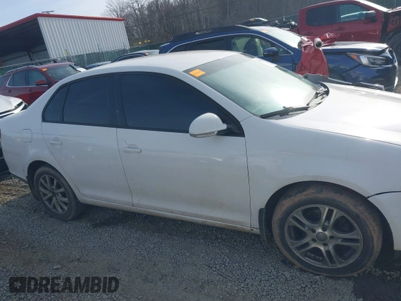 2009 Volkswagen Jetta S с VIN 3VWJM71K89M126759, выставлен на аукционе IAAI как лот 41089190 с пробегом 217 559 миль миль и . История ставок и продаж доступна на DreamBid. Изображение 13.
