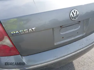 2002 Volkswagen Passat GLX z VIN WVWRH63B02P122142, wystawiony jako IAAI lot #42282094 z przebiegiem 222 613 mil mil oraz . Historia ofert i sprzedaży dostępna na DreamBid. Obrazek 6.