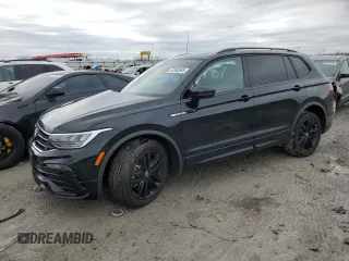 2022 Volkswagen Tiguan SE R-Line Black with VIN 3VV8B7AX0NM155204, listed as a Copart auction lot 44393685 with 21,812 mi miles and Salvage Title. Bid and sale history available at DreamBid. Image 1.