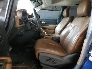 2017 Chrysler Pacifica Limited with VIN 2C4RC1GG6HR753492, listed as a Copart auction lot 54918255 with 277,597 mi miles and Salvage title. Bid and sale history available at DreamBid. Image 7.