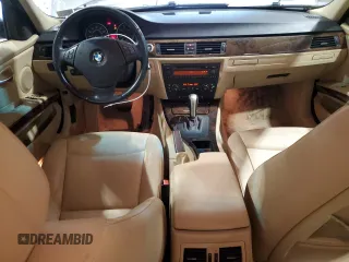 2006 BMW 3 Series 325xi z VIN WBAVD13576KV09648, wystawiony jako Copart lot #56539975 z przebiegiem 131 721 mil mil oraz Szkoda całkowita • Salvage title. Historia ofert i sprzedaży dostępna na DreamBid. Obrazek 8.