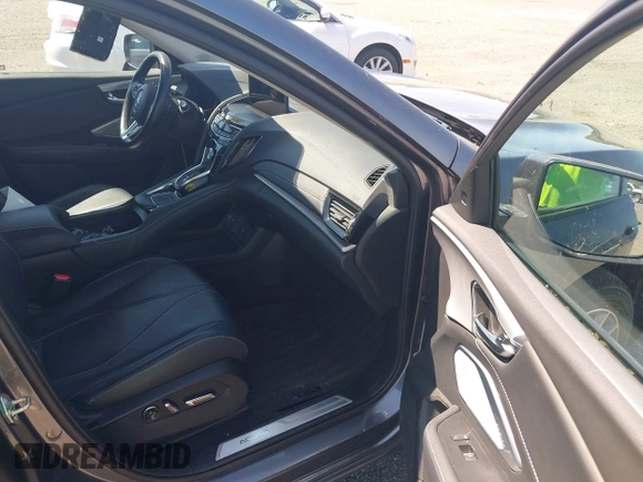 2020 Acura RDX Technology with VIN 5J8TC2H54LL019140, listed as a IAAI auction lot 42102793 with 56,519 mi miles and . Bid and sale history available at DreamBid. Image 5.