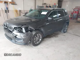 2020 Jeep Cherokee Altitude z VIN 1C4PJMLX9LD644816, wystawiony jako IAAI lot #42400461 z przebiegiem 32 235 mil mil oraz . Historia ofert i sprzedaży dostępna na DreamBid. Obrazek 2.