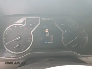 2023 Toyota Tundra SR z VIN 5TFKB5DBXPX123141, wystawiony jako Copart lot #80703724 z przebiegiem 41 050 mil mil oraz Szkoda całkowita • Salvage title. Historia ofert i sprzedaży dostępna na DreamBid. Obrazek 9.
